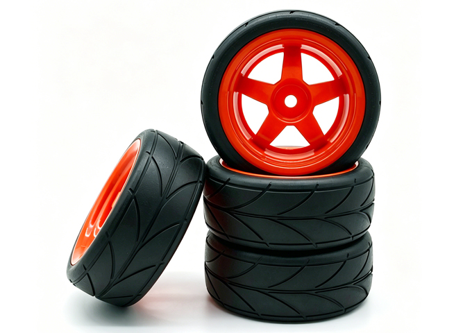 Wheel complete for 1:10 racing cars